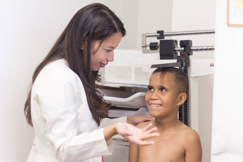 ¿Por qué los pacientes con enfermedades hepáticas padecen de malnutrición?